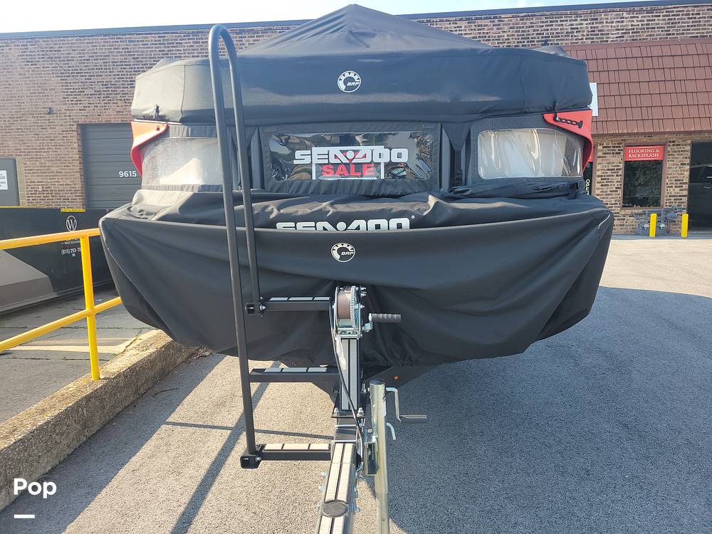 Slide: The Image of Sea-Doo 21 Switch Cruise 2022 - 15720432