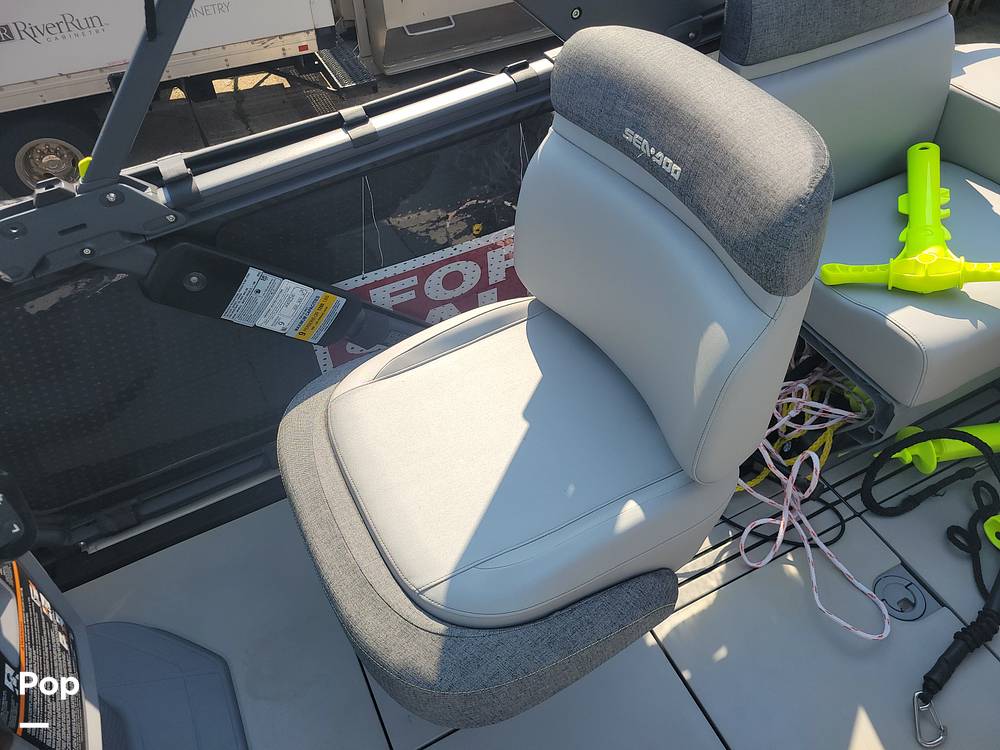 Slide: The Image of Sea-Doo 21 Switch Cruise 2022 - 15720470