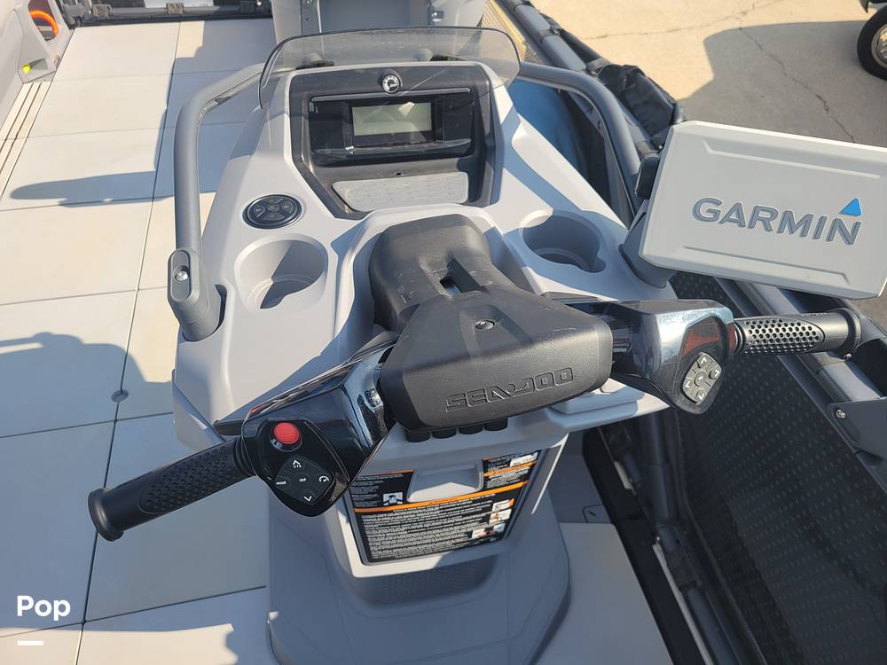 Slide: The Image of Sea-Doo 21 Switch Cruise 2022 - 15720474
