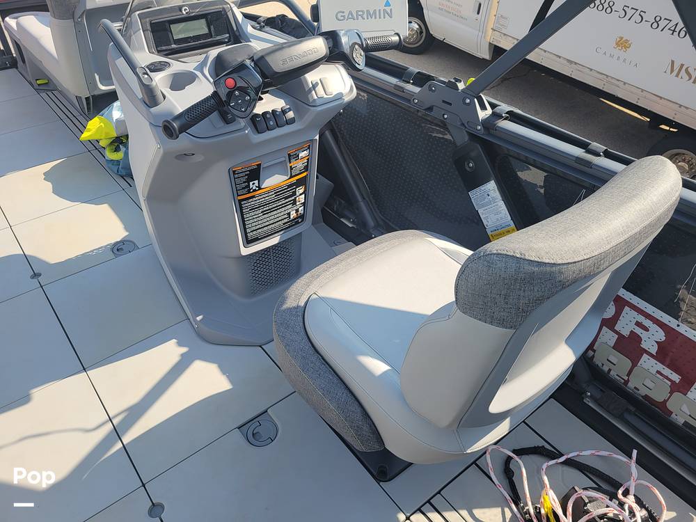 Slide: The Image of Sea-Doo 21 Switch Cruise 2022 - 15720479