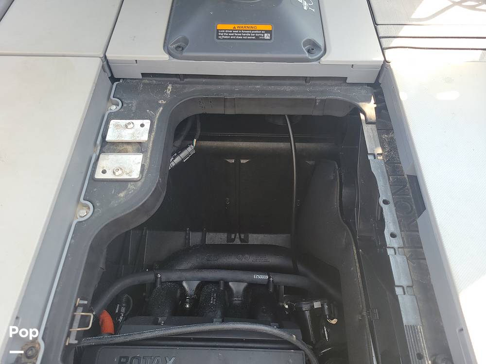 Slide: The Image of Sea-Doo 21 Switch Cruise 2022 - 15720482