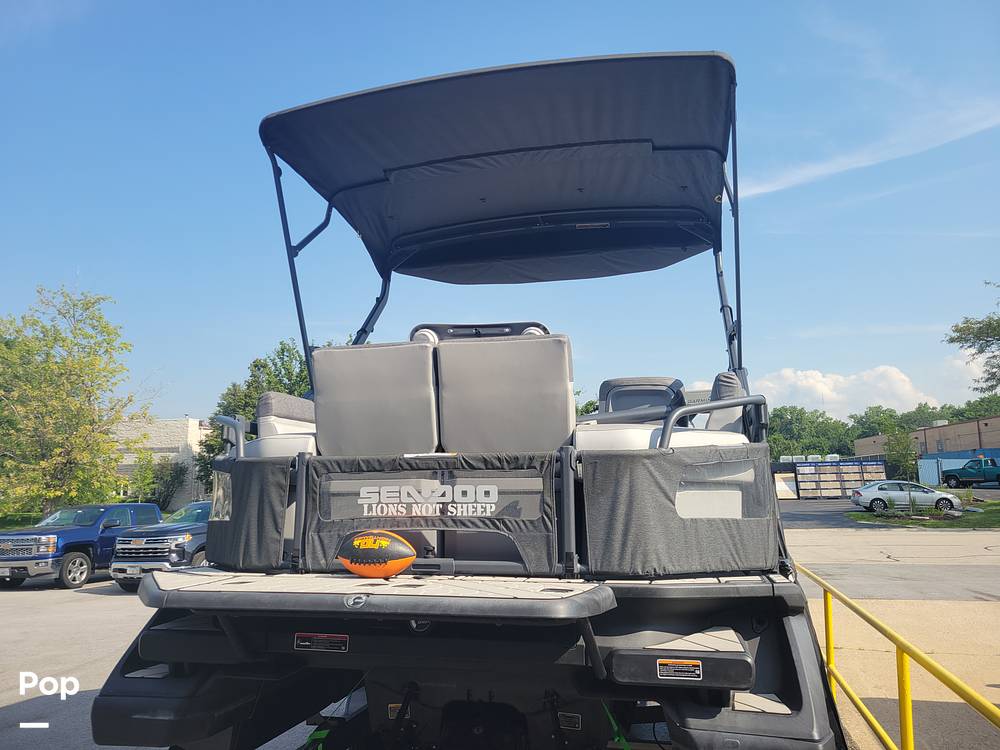 Slide: The Image of Sea-Doo 21 Switch Cruise 2022 - 15720494