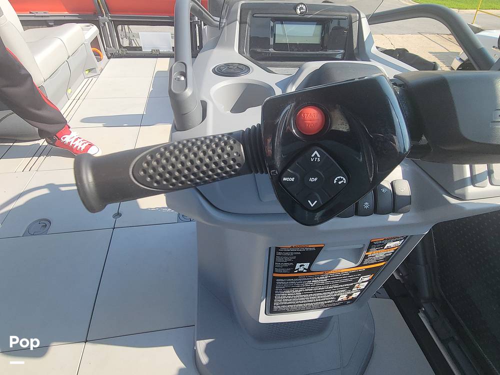 Slide: The Image of Sea-Doo 21 Switch Cruise 2022 - 15720491