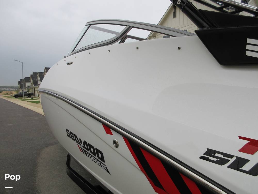 Slide: The Image of Sea-Doo 230 WAKE 2012 - 13975342