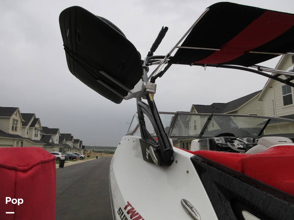 Slide: The Image of Sea-Doo 230 WAKE 2012 - 13975345