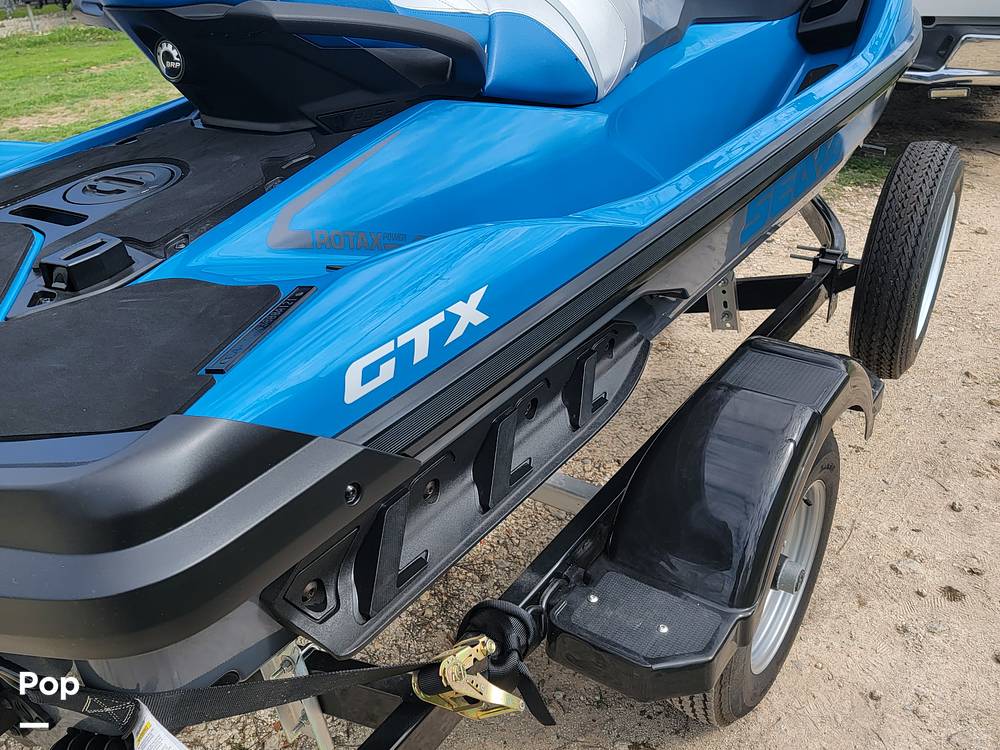 Slide: The Image of Sea-Doo GTX 170 2021 - 16
