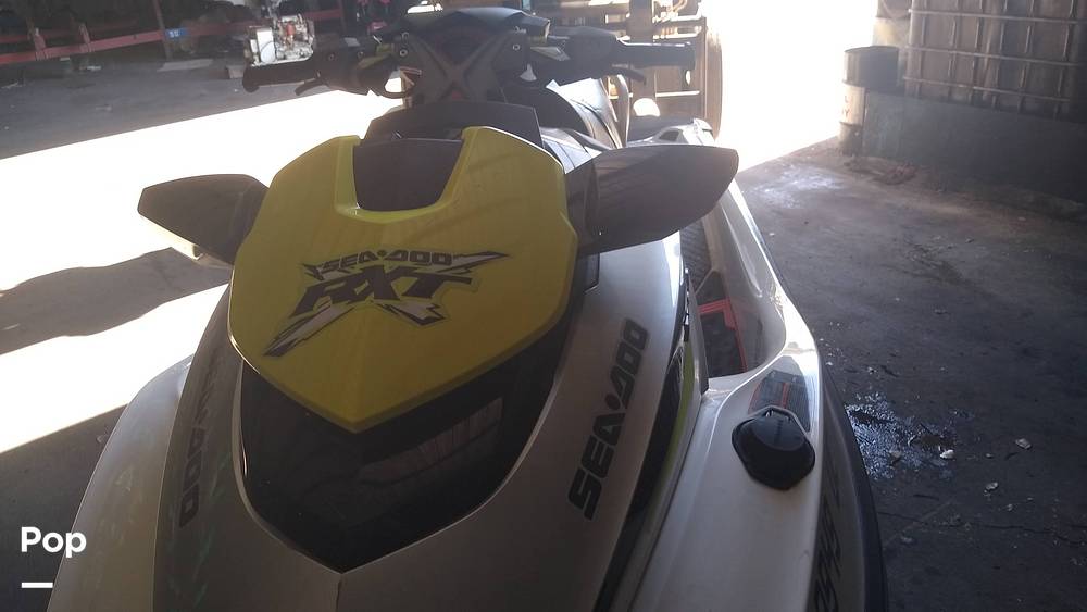 Slide: The Image of Sea-Doo RXT-300 HO 2017 - 11376338