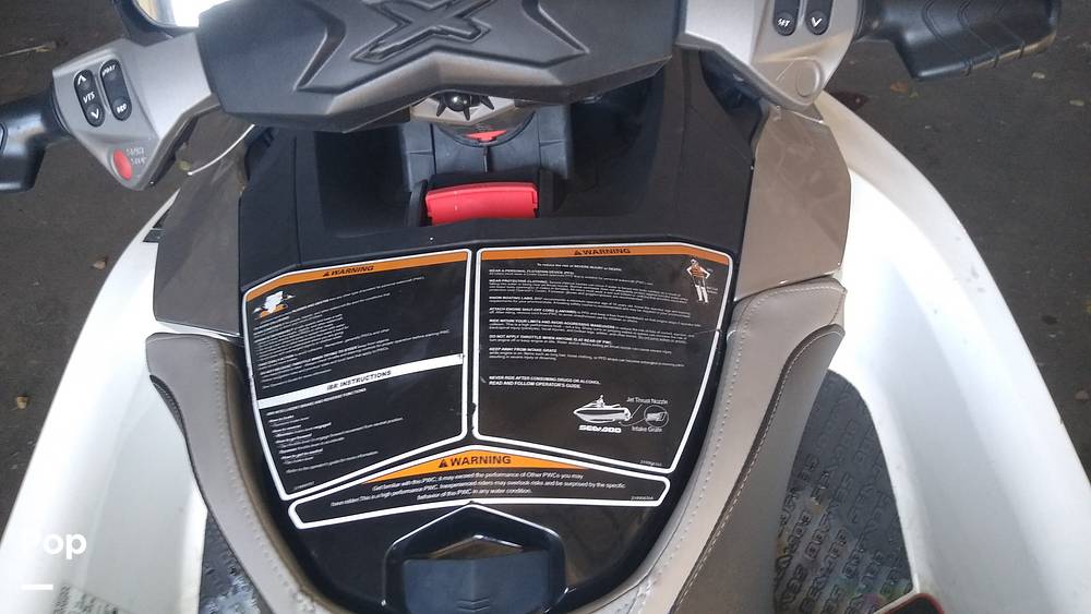 Slide: The Image of Sea-Doo RXT-300 HO 2017 - 11376357