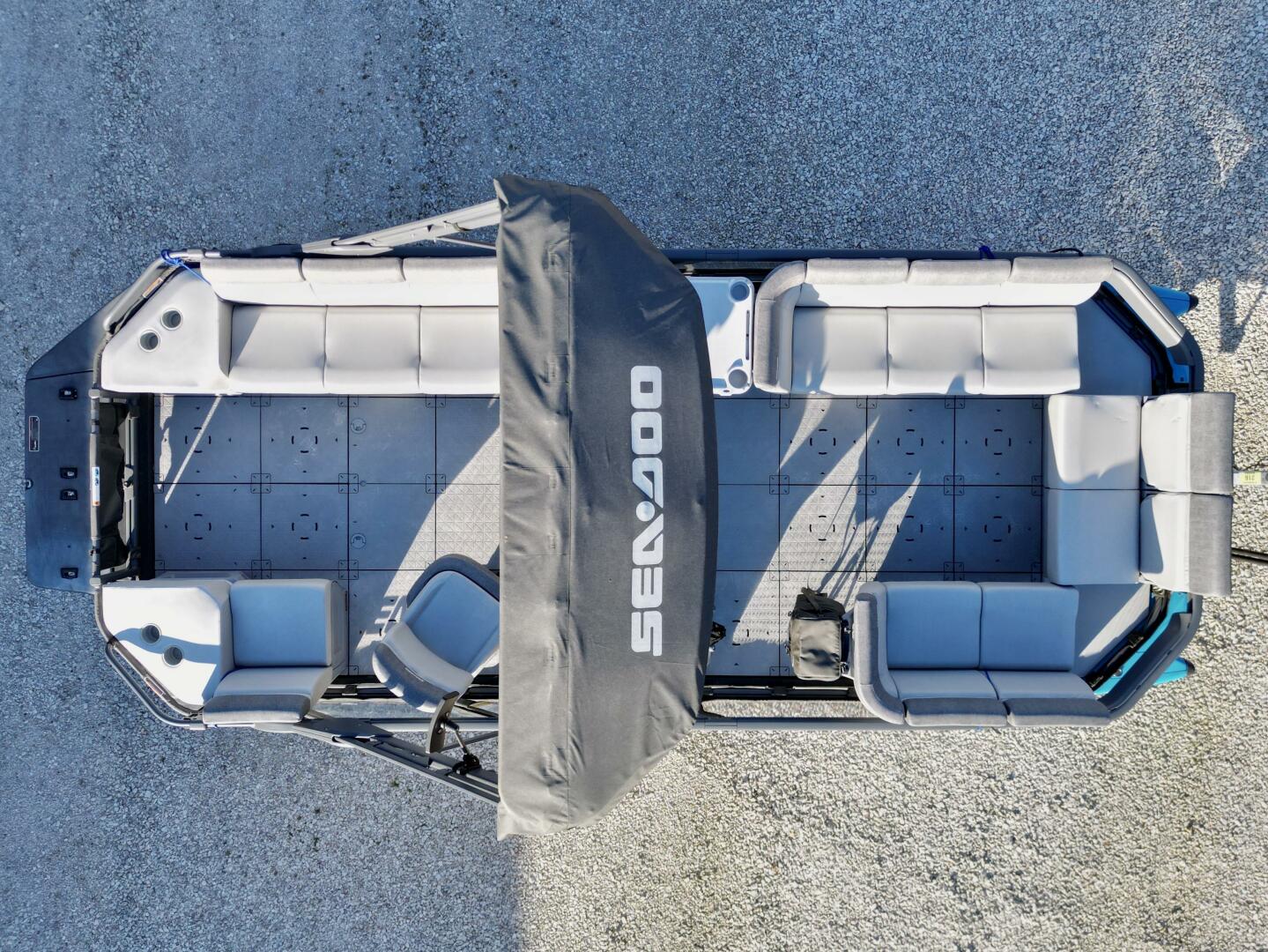 Slide: The Image of Sea-Doo Switch 21 Cruise-Sport 230 2022 - 5176090