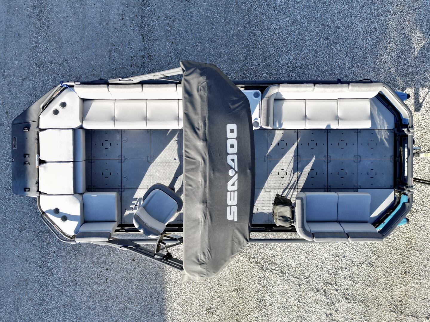 Slide: The Image of Sea-Doo Switch 21 Cruise-Sport 230 2022 - 5176088