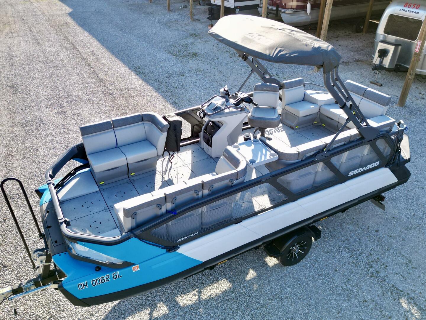 Slide: The Image of Sea-Doo Switch 21 Cruise-Sport 230 2022 - 5176095