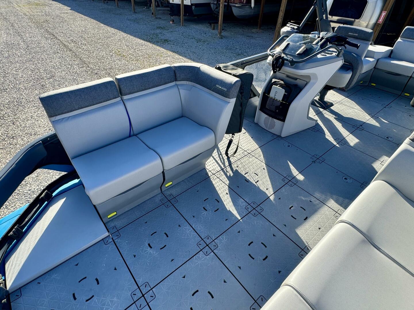 Slide: The Image of Sea-Doo Switch 21 Cruise-Sport 230 2022 - 5176113