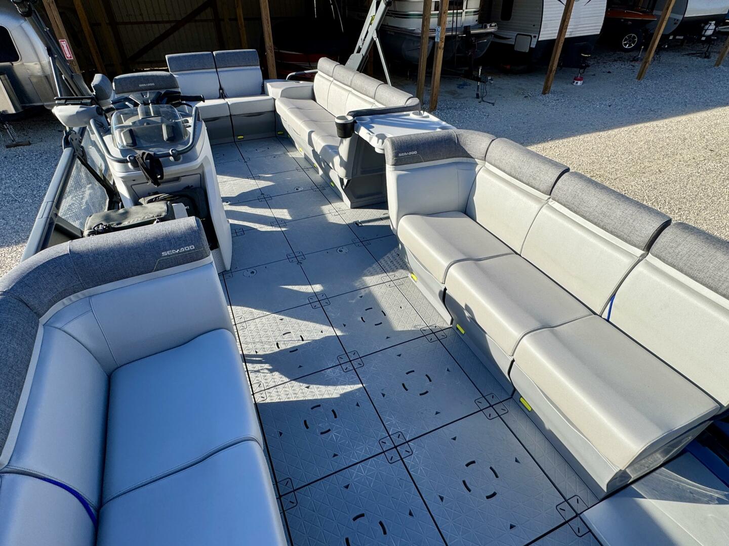 Slide: The Image of Sea-Doo Switch 21 Cruise-Sport 230 2022 - 5176115