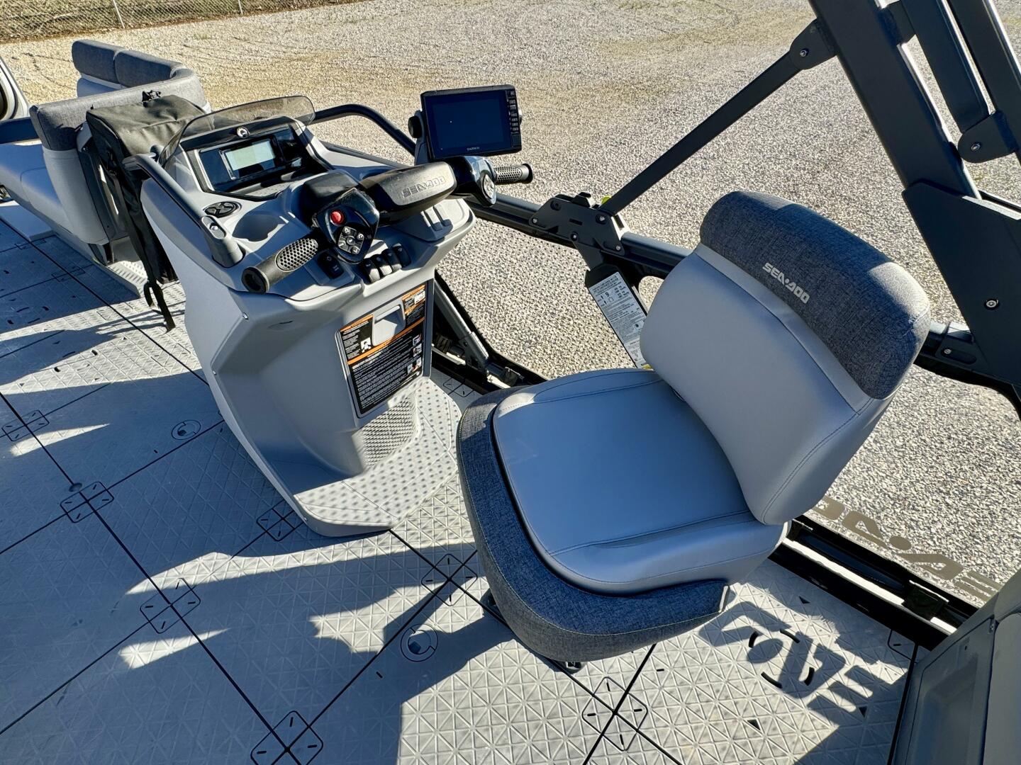 Slide: The Image of Sea-Doo Switch 21 Cruise-Sport 230 2022 - 5176120