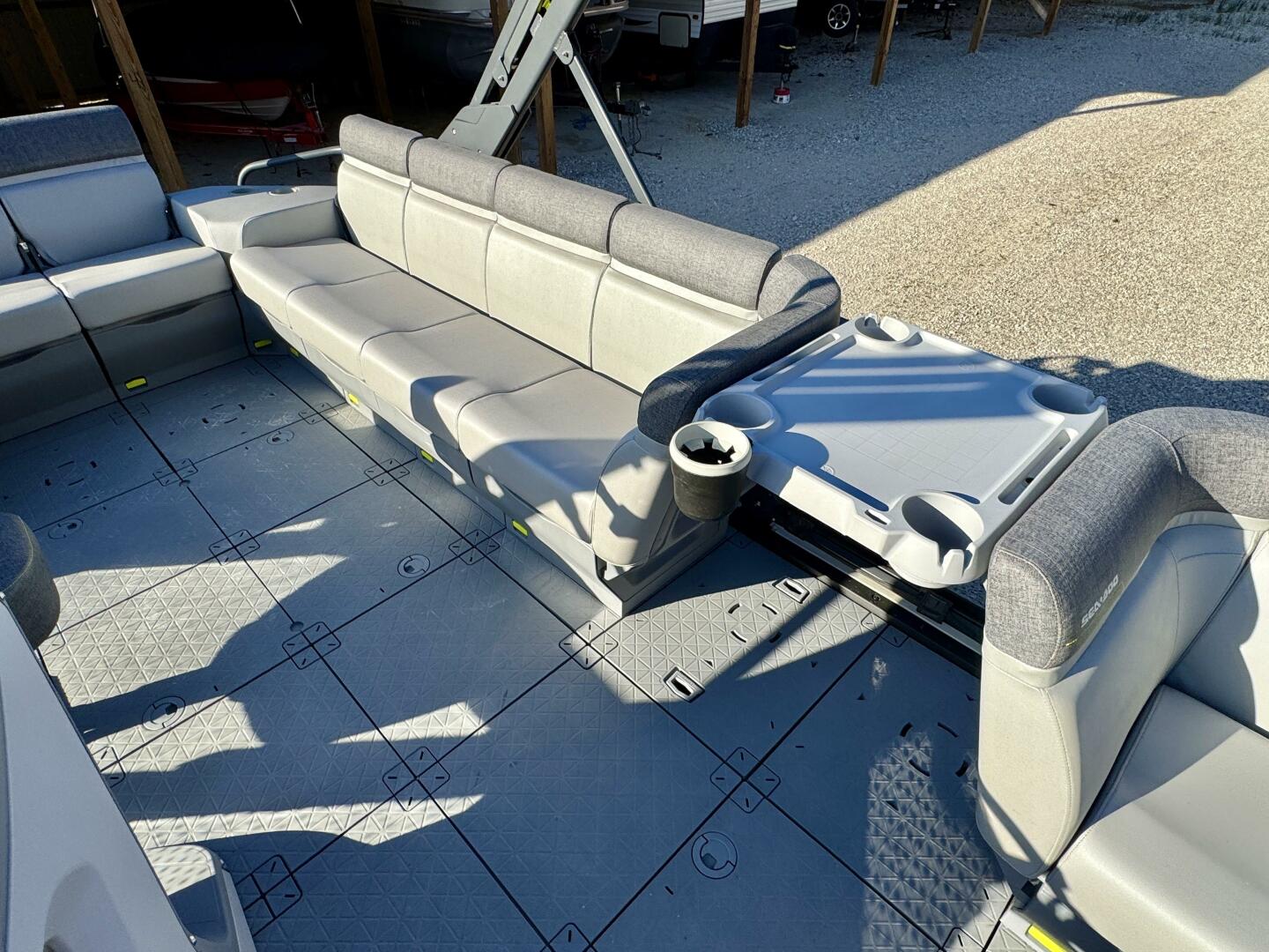 Slide: The Image of Sea-Doo Switch 21 Cruise-Sport 230 2022 - 5176132