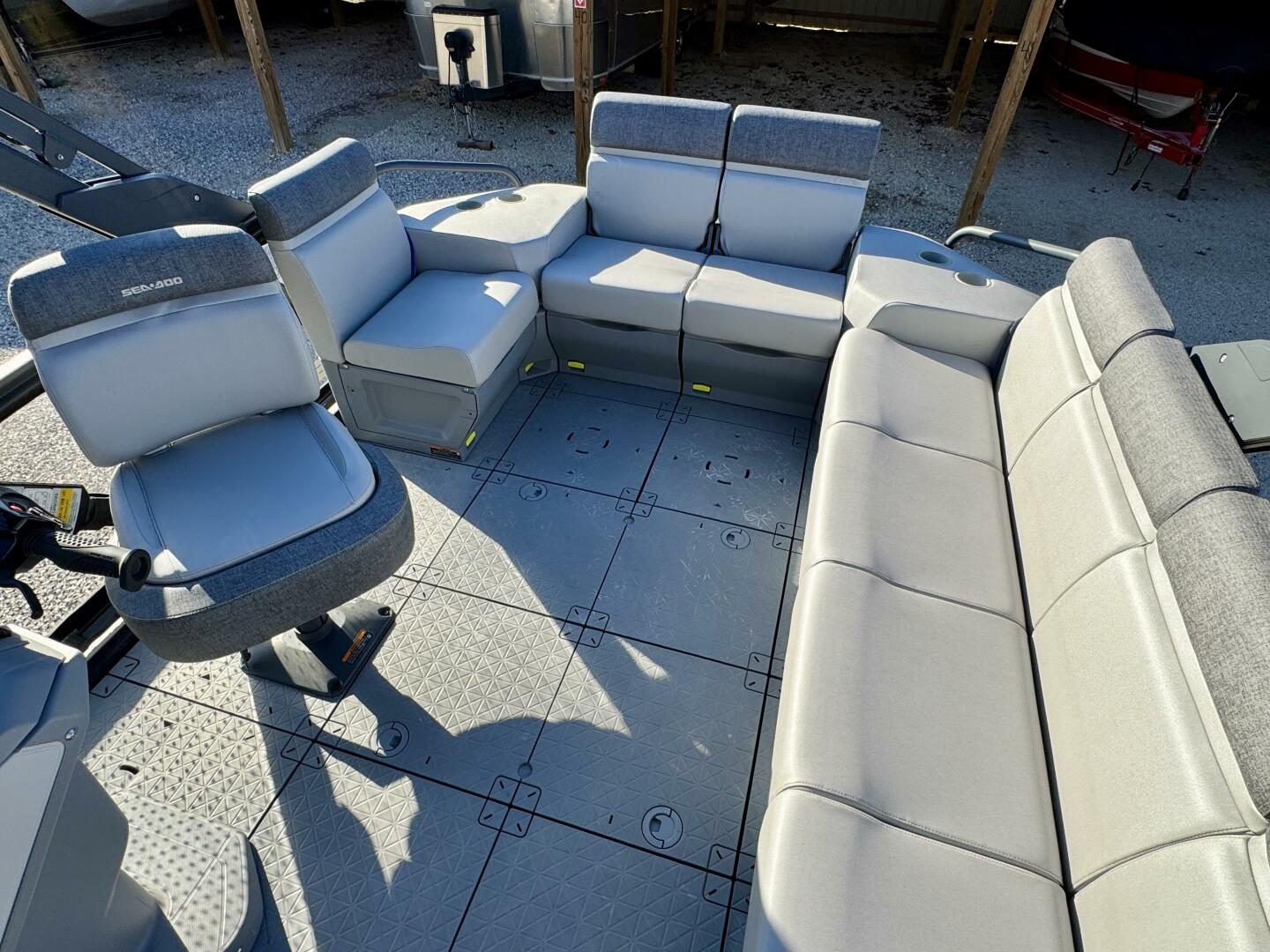 Slide: The Image of Sea-Doo Switch 21 Cruise-Sport 230 2022 - 5176133