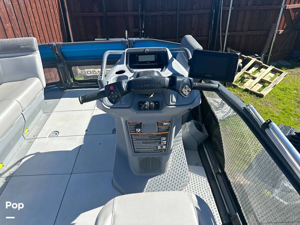 Slide: The Image of Sea-Doo Switch Compact 2022 - 13844643