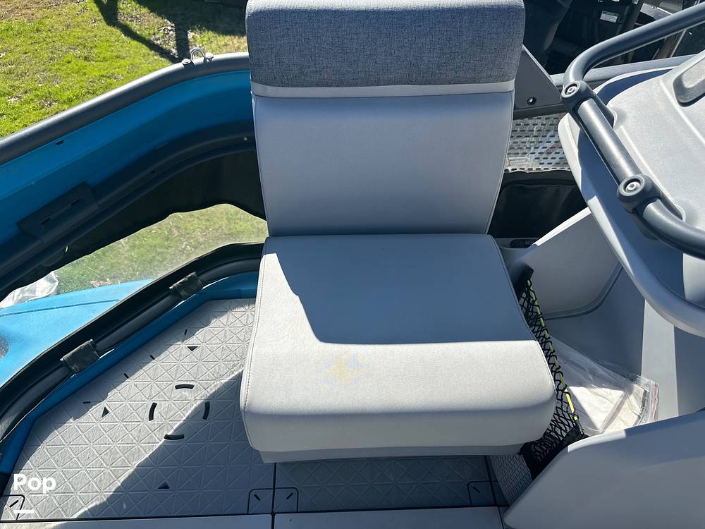 Slide: The Image of Sea-Doo Switch Compact 2022 - 13844652