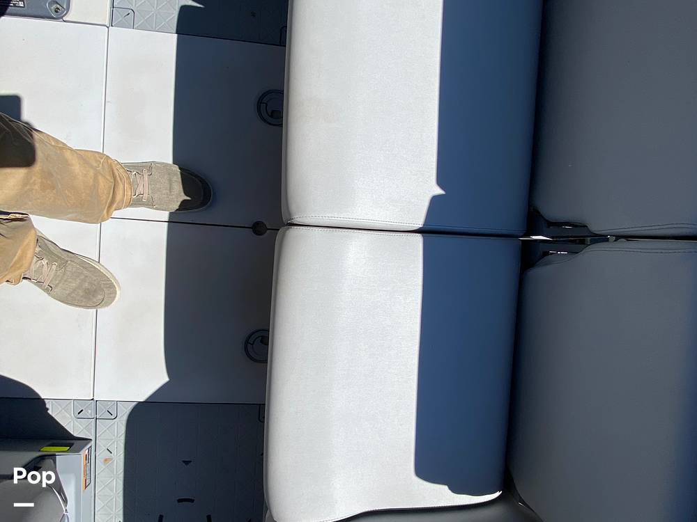 Slide: The Image of Sea-Doo Switch Cruise 18 2023 - 14299957