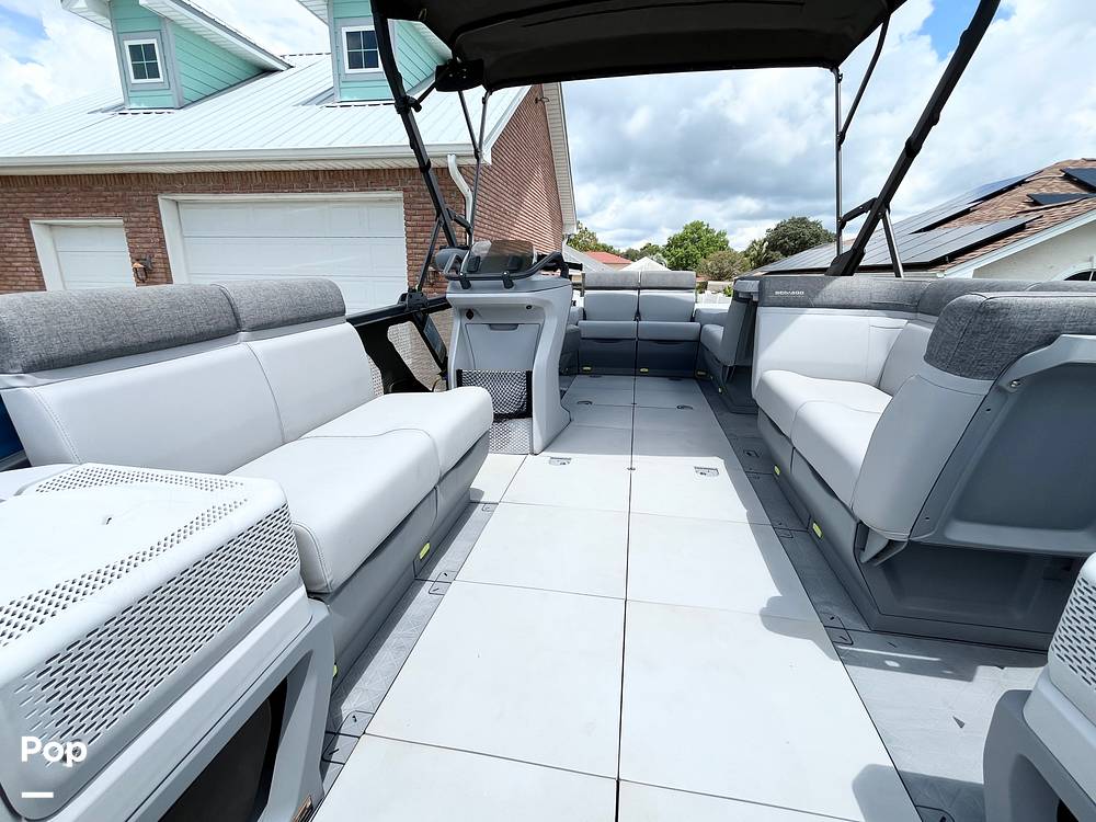 Slide: The Image of Deck Seating - 15746096