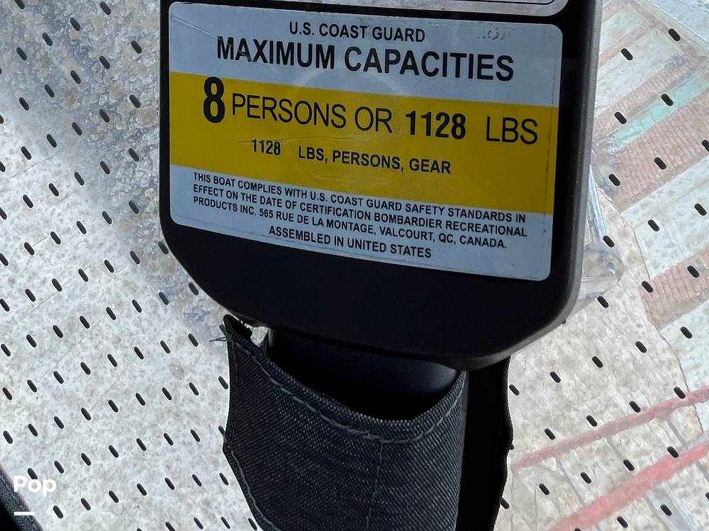 Slide: The Image of Sea-Doo Switch Cruise 18 2023 - 15746097