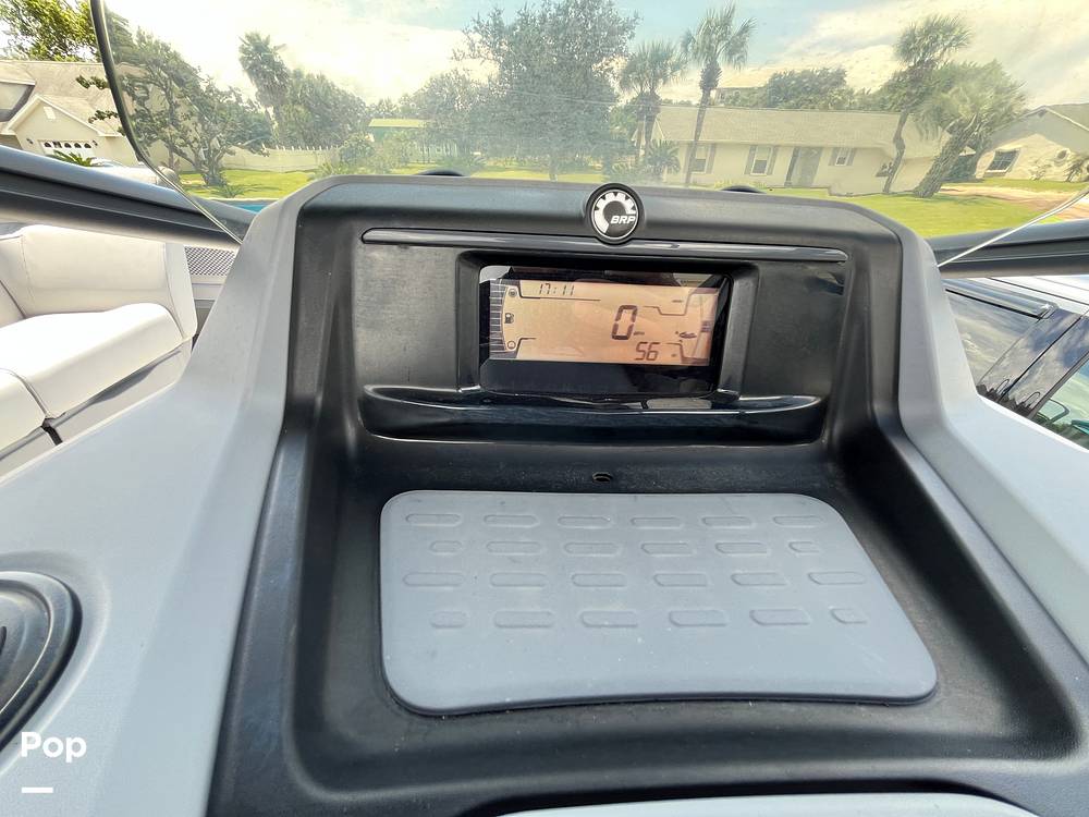 Slide: The Image of Sea-Doo Switch Cruise 18 2023 - 15746109