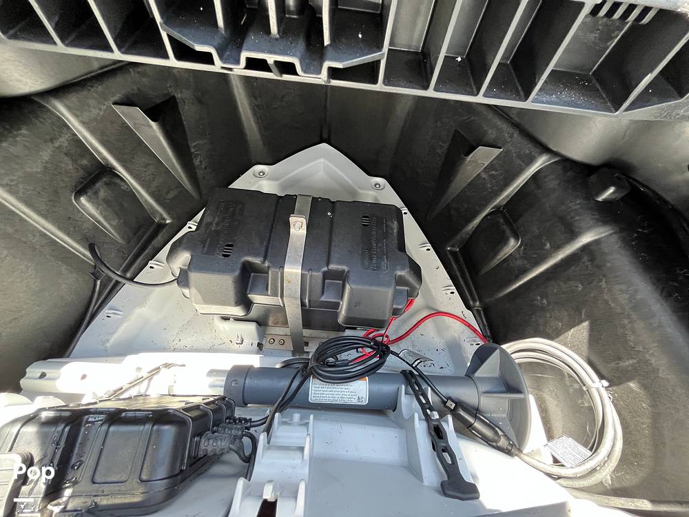 Slide: The Image of Sea-Doo Switch Cruise 18 2023 - 15746112