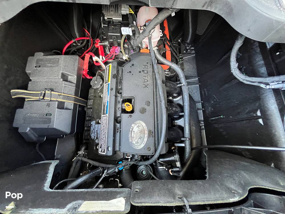 Slide: The Image of Sea-Doo Switch Cruise 18 2023 - 15746114