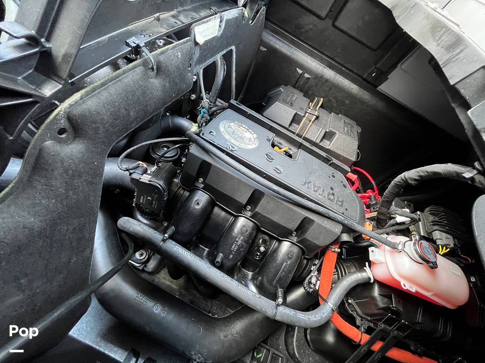 Slide: The Image of Sea-Doo Switch Cruise 18 2023 - 15746117