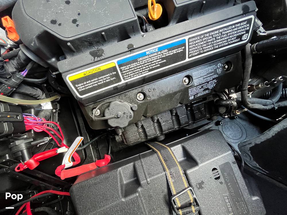 Slide: The Image of Sea-Doo Switch Cruise 18 2023 - 15746118