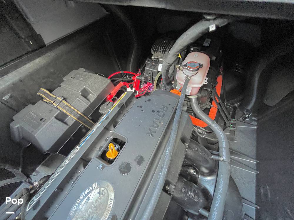 Slide: The Image of Sea-Doo Switch Cruise 18 2023 - 15746119