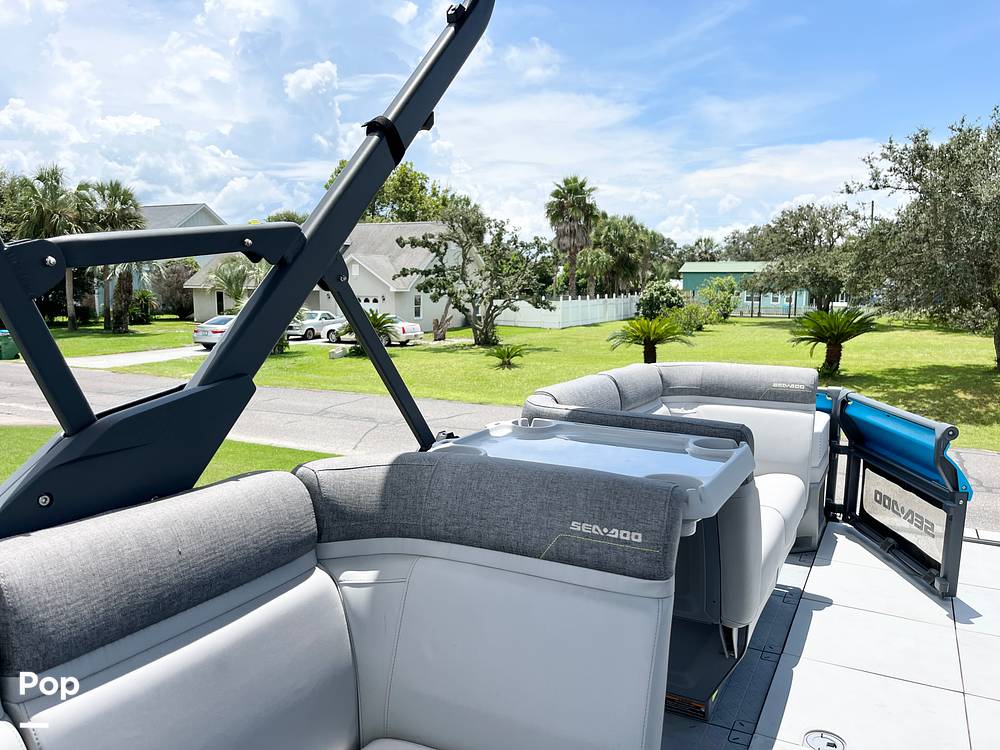 Slide: The Image of Sea-Doo Switch Cruise 18 2023 - 15746126