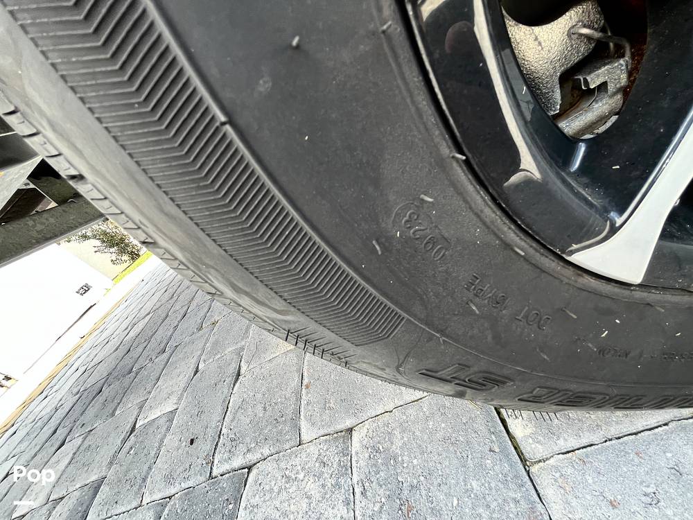 Slide: The Image of Tire Date Code - 15746128