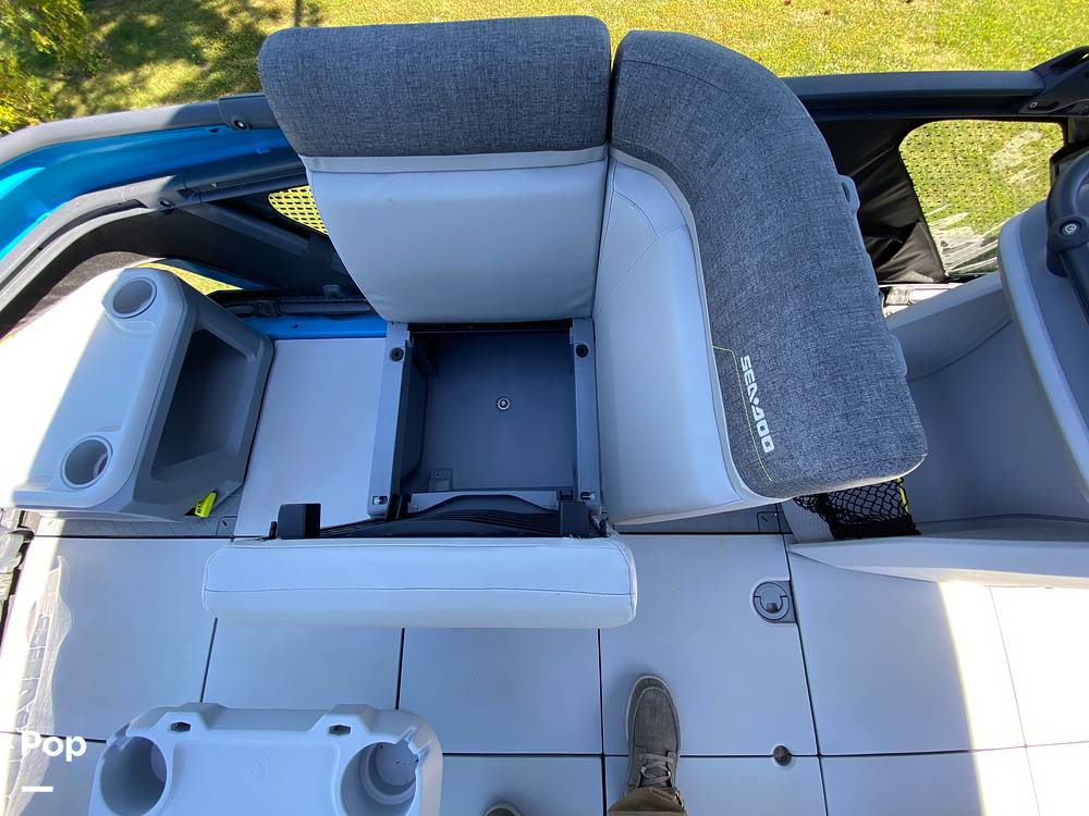 Slide: The Image of Sea-Doo Switch Cruise 18 2023 - 14299968