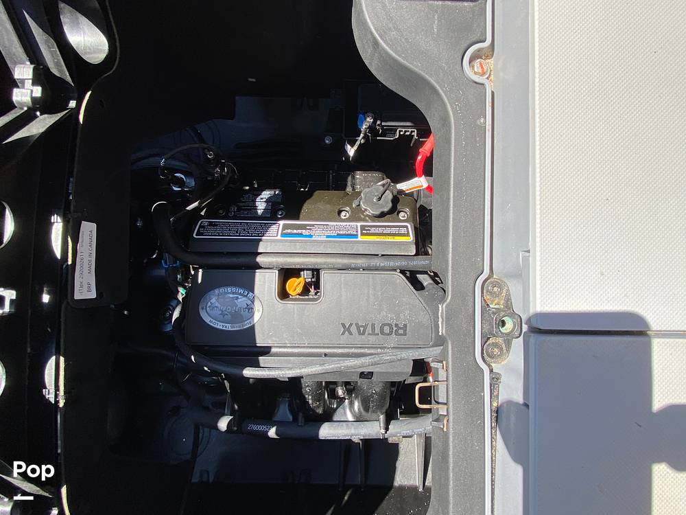 Slide: The Image of Sea-Doo Switch Cruise 18 2023 - 14299982