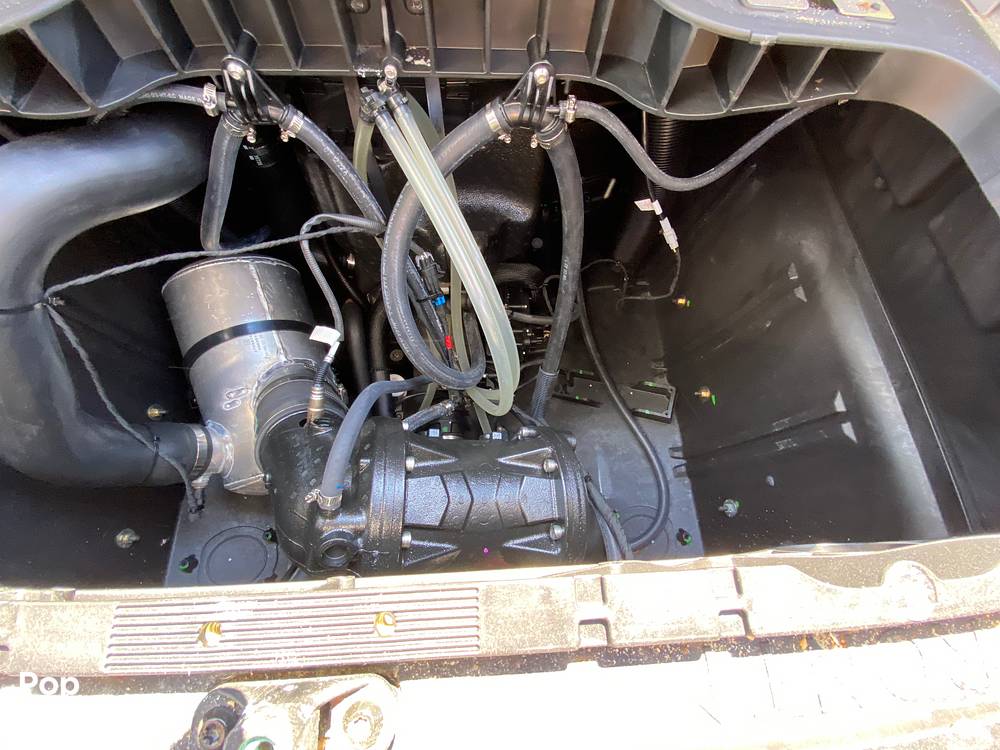 Slide: The Image of Sea-Doo Switch Cruise 18 2023 - 14299985