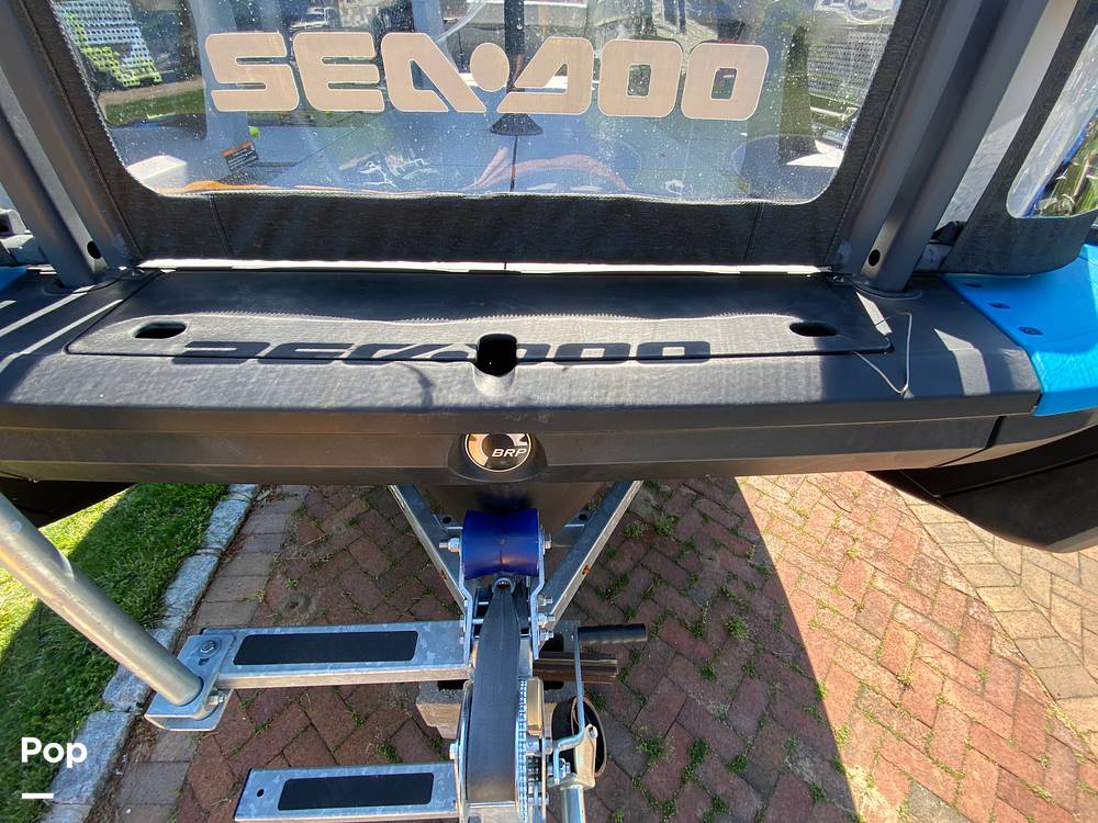 Slide: The Image of Sea-Doo Switch Cruise 18 2023 - 14300004