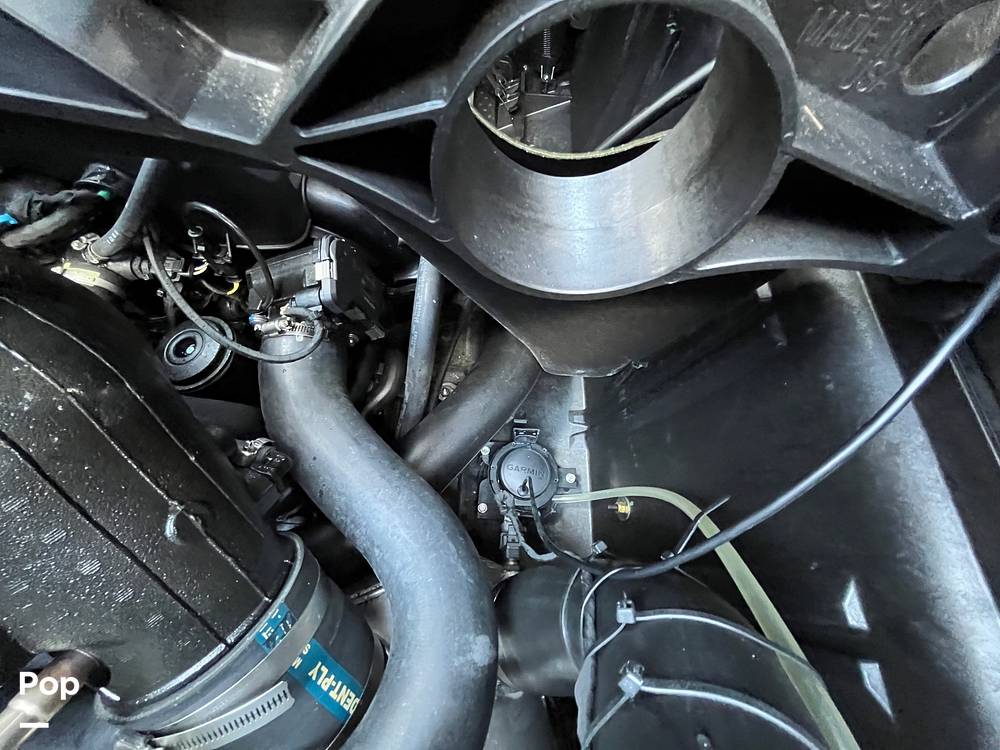 Slide: The Image of Sea-Doo Switch Cruise 18 2023 - 15746120