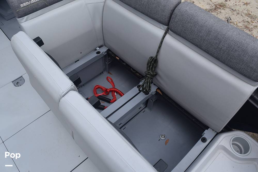 Slide: The Image of Sea-Doo Switch Cruise 18 2024 - 15242667