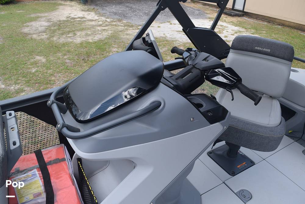 Slide: The Image of Sea-Doo Switch Cruise 18 2024 - 15242668