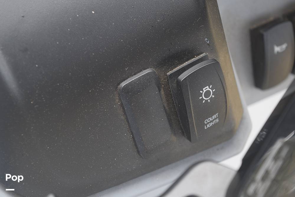 Slide: The Image of Sea-Doo Switch Cruise 18 2024 - 15242580