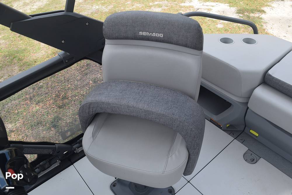Slide: The Image of Sea-Doo Switch Cruise 18 2024 - 15242584