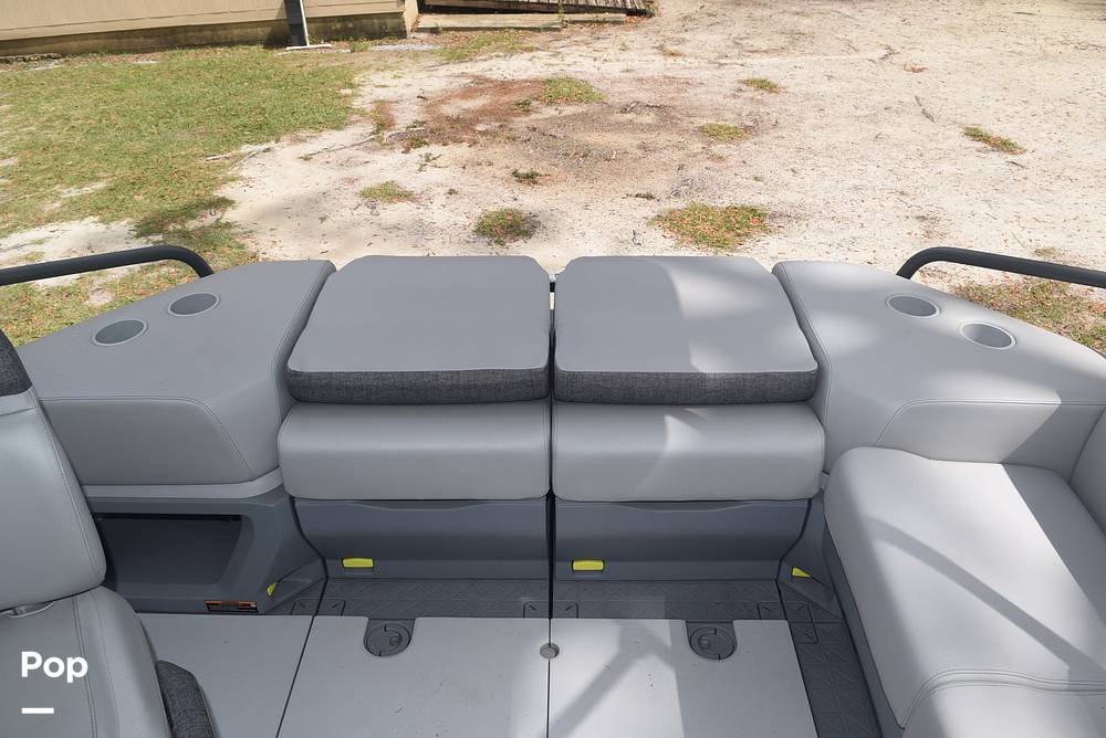 Slide: The Image of Sea-Doo Switch Cruise 18 2024 - 15242585