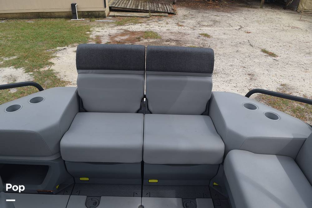 Slide: The Image of Sea-Doo Switch Cruise 18 2024 - 15242586