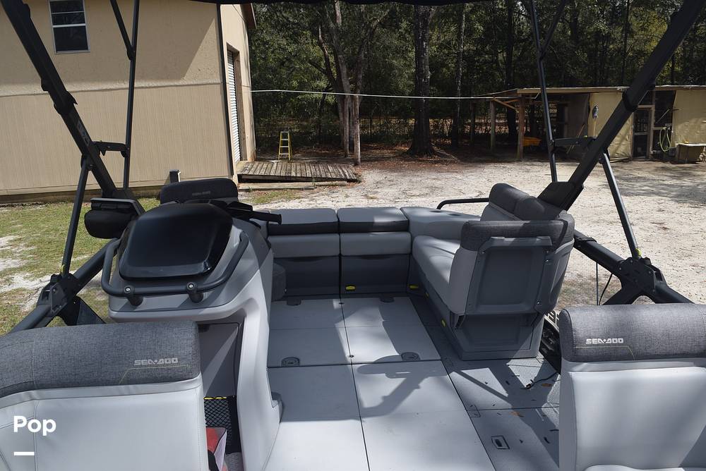 Slide: The Image of Sea-Doo Switch Cruise 18 2024 - 15242659