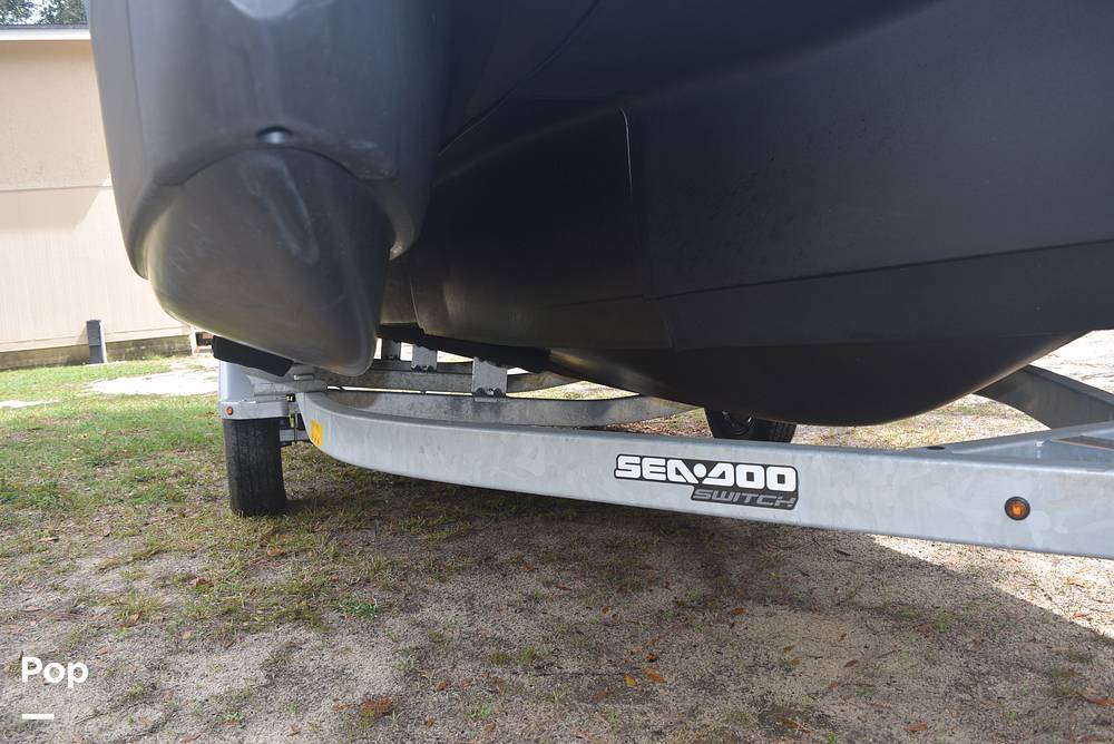 Slide: The Image of Sea-Doo Switch Cruise 18 2024 - 15242646