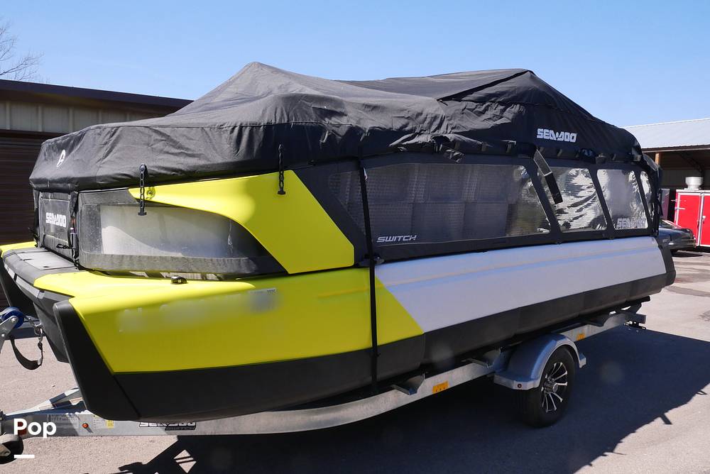 Slide: The Image of Sea-Doo Switch Cruise 21 2023 - 15241243