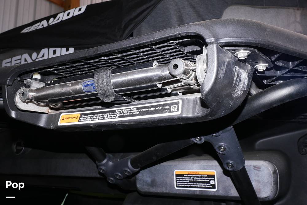 Slide: The Image of Sea-Doo Switch Cruise 21 2023 - 15241236