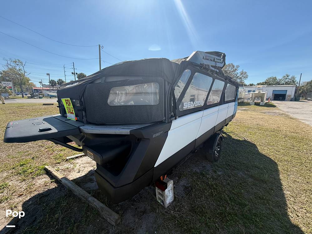 Slide: The Image of Sea-Doo Switch Cruise 21 2023 - 12