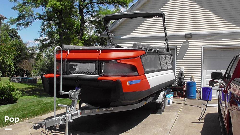 Slide: The Image of Sea-Doo Switch Cruise 21 2023 - 15489229